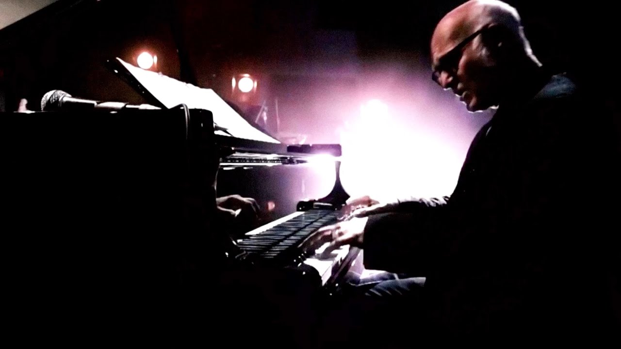 Ludovico Einaudi - Choros (Live In Waldb&uuml;hne, Berlin - 2017)