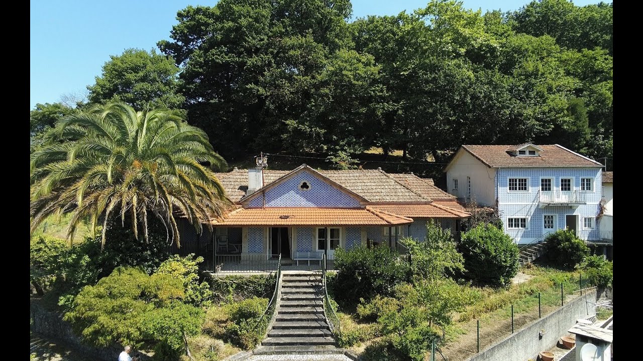 VENDIDA Duas casas com chale historico no GerÊs / Two houses with a historic chalet in Gerês