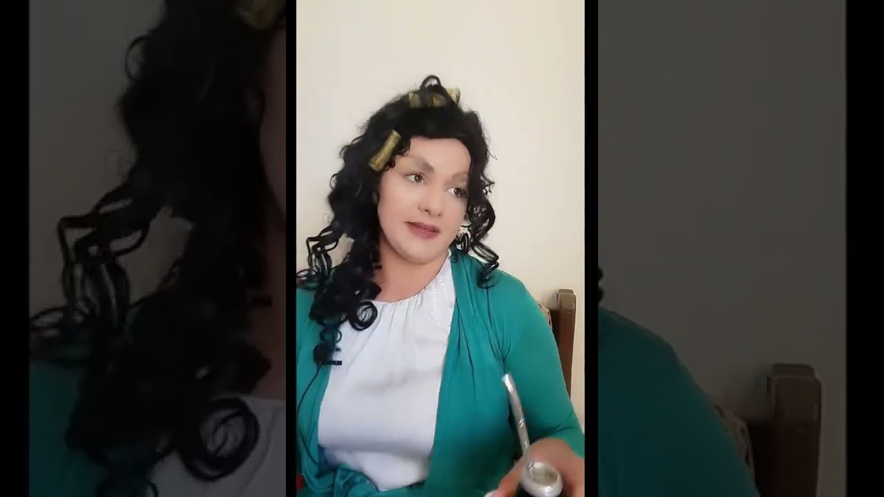 عن عرس داليا جنبلاط والزواج من برا الدين … بعدين البيك بيعرف وين مصلحة الطايفة…ولا اهضم