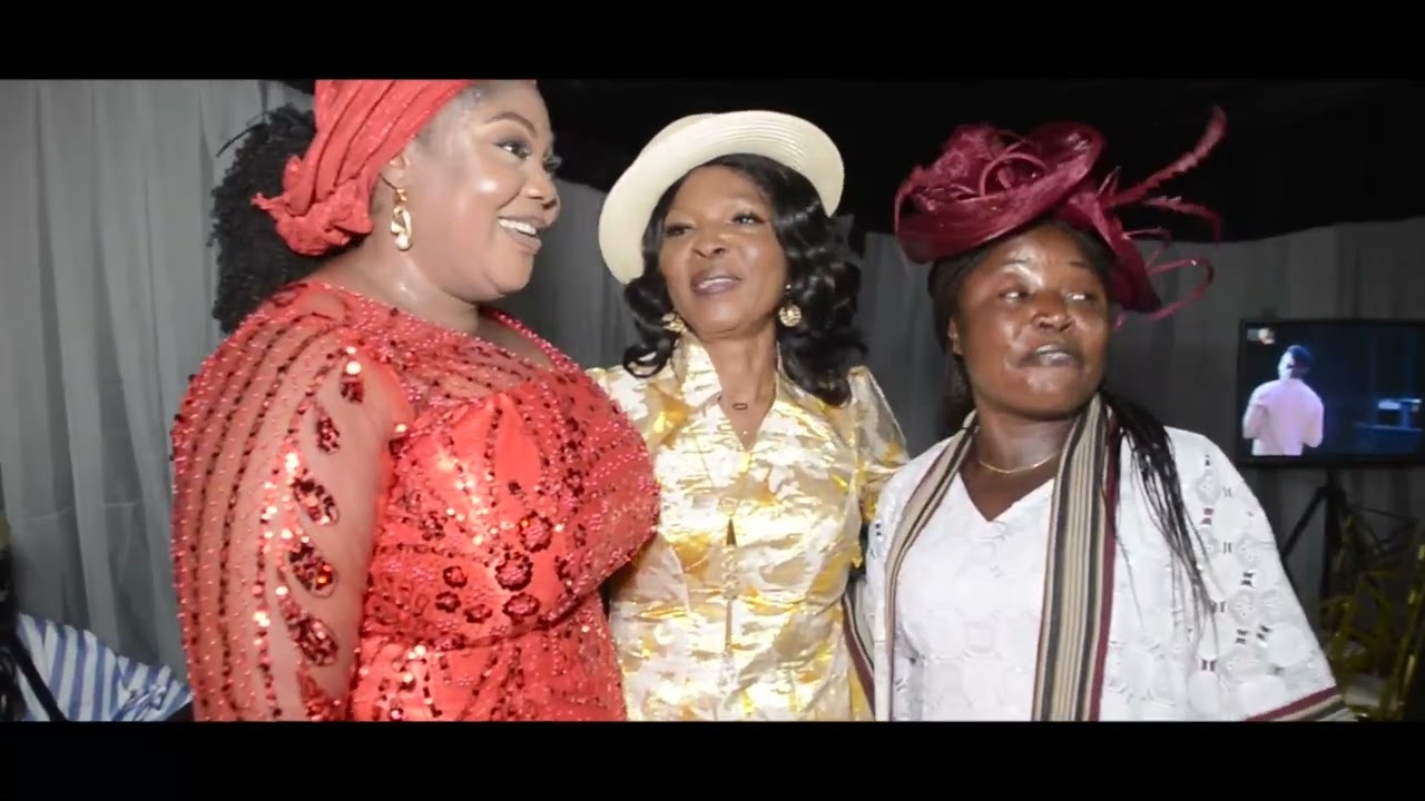 LIVE PERFORMANCE BY ROSEMARY CHUKWU AT UNUSUAL PRAISE
