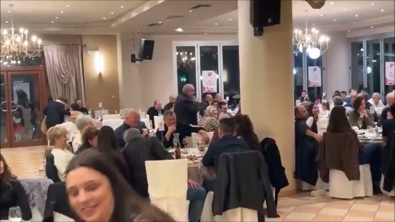 Γλέντι στην συνεστίαση της ΚΟΒ Τριχωνίδας του ΚΚΕ στο Καινούργιο(10-1-2026)