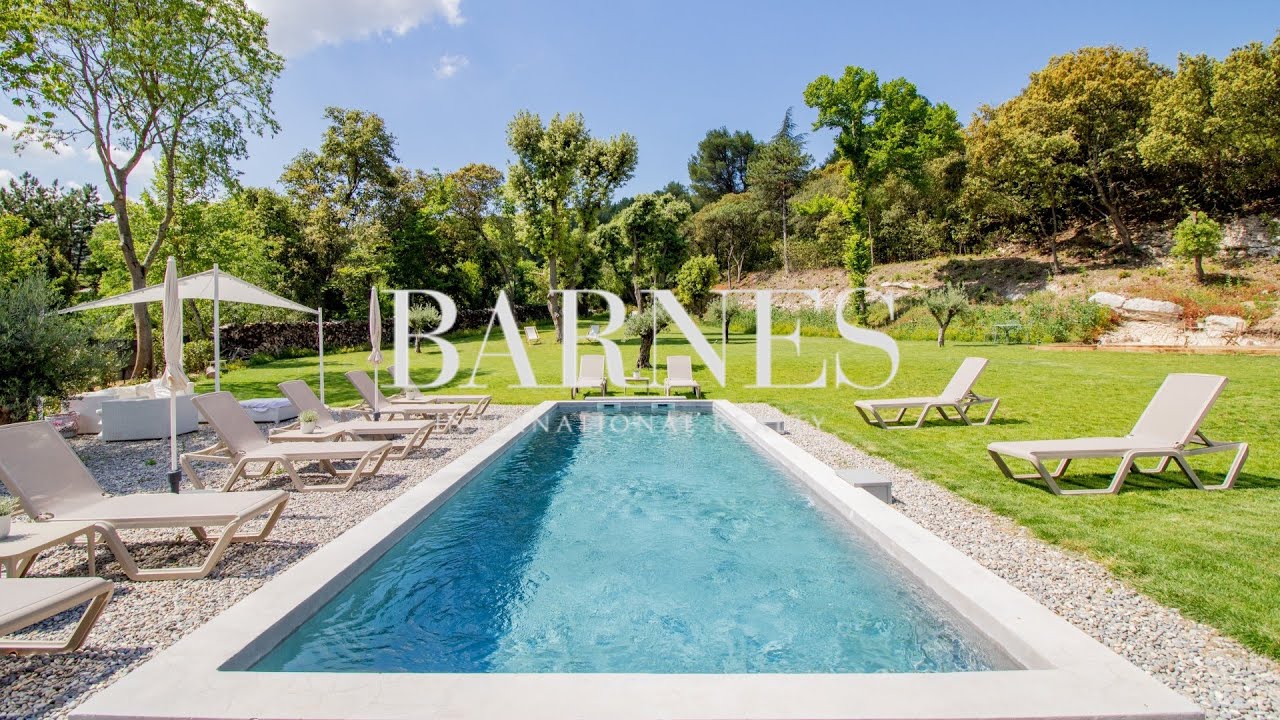 LUBERON - BASTIDE PROVENCALE