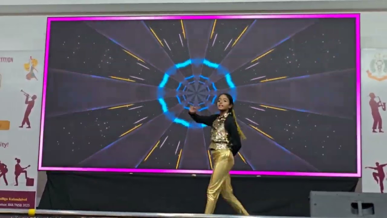 Stage on fire 🔥  Akshara’s terrific performance stole the show