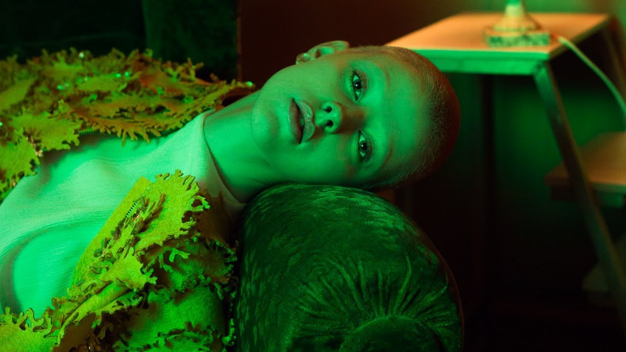 Cinematic Fashion Editorial and Set Design – Behind the Scenes