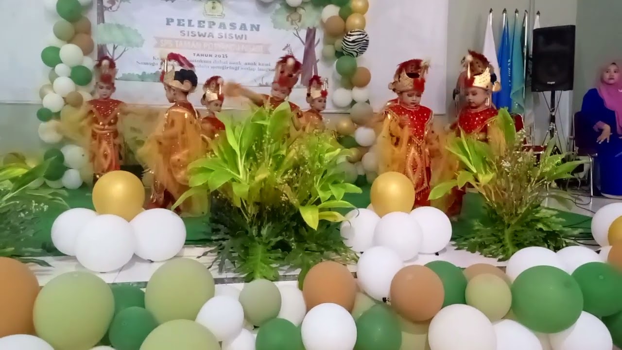 Tari Manuk Dadali by Tapos Desa Ngadi 
