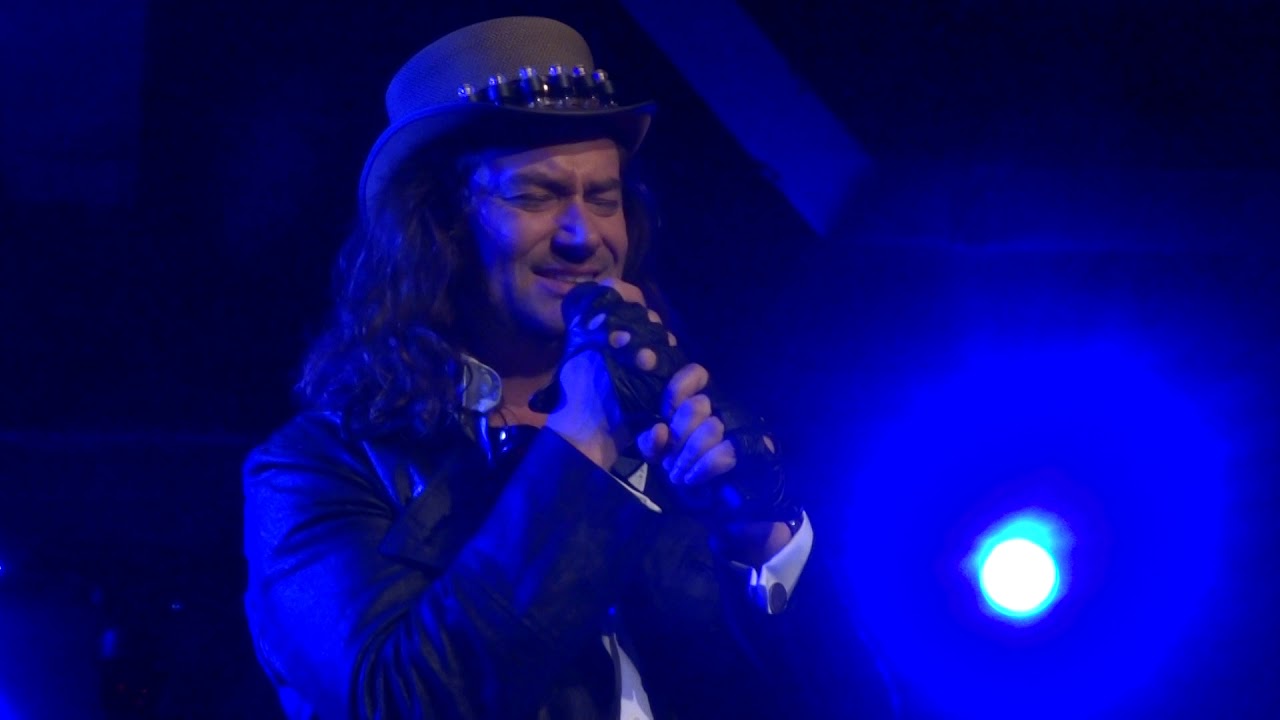 Constantine Maroulis sings Jekyll and Hyde Medley 10/31/19