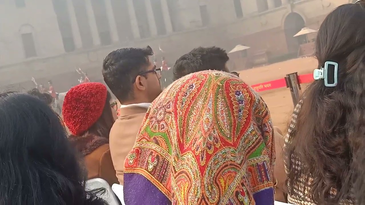 मित्रों, राष्ट्रपति के अंगरक्षक  भारतीय सेना की सबसे वरिष्ठ और विशिष्ट घुड़सवार रेजिमेंट है, 