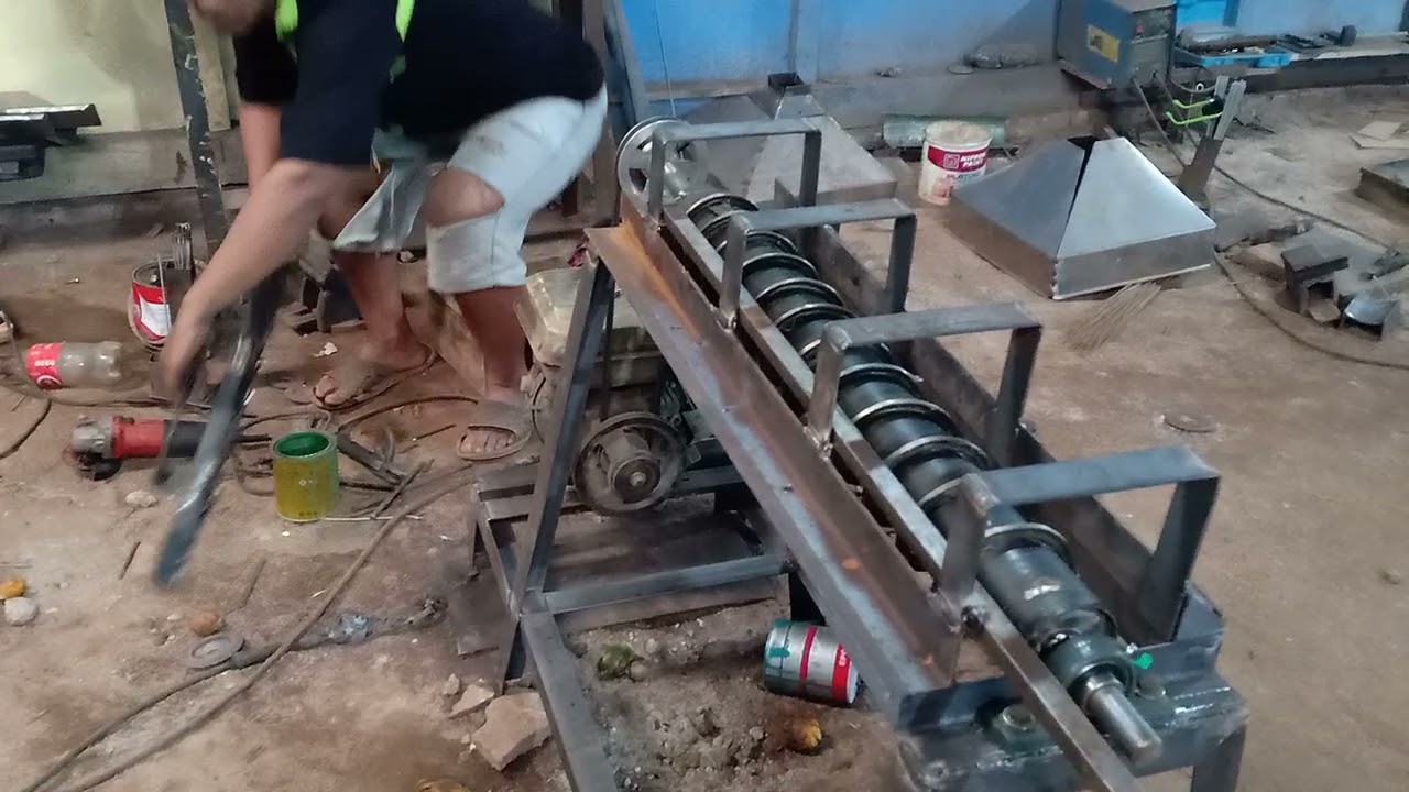 tahap ke2# pembuatan mesin pengupas kulit pinang basah dan kering. karya Pikar Jaya Lampung barat.