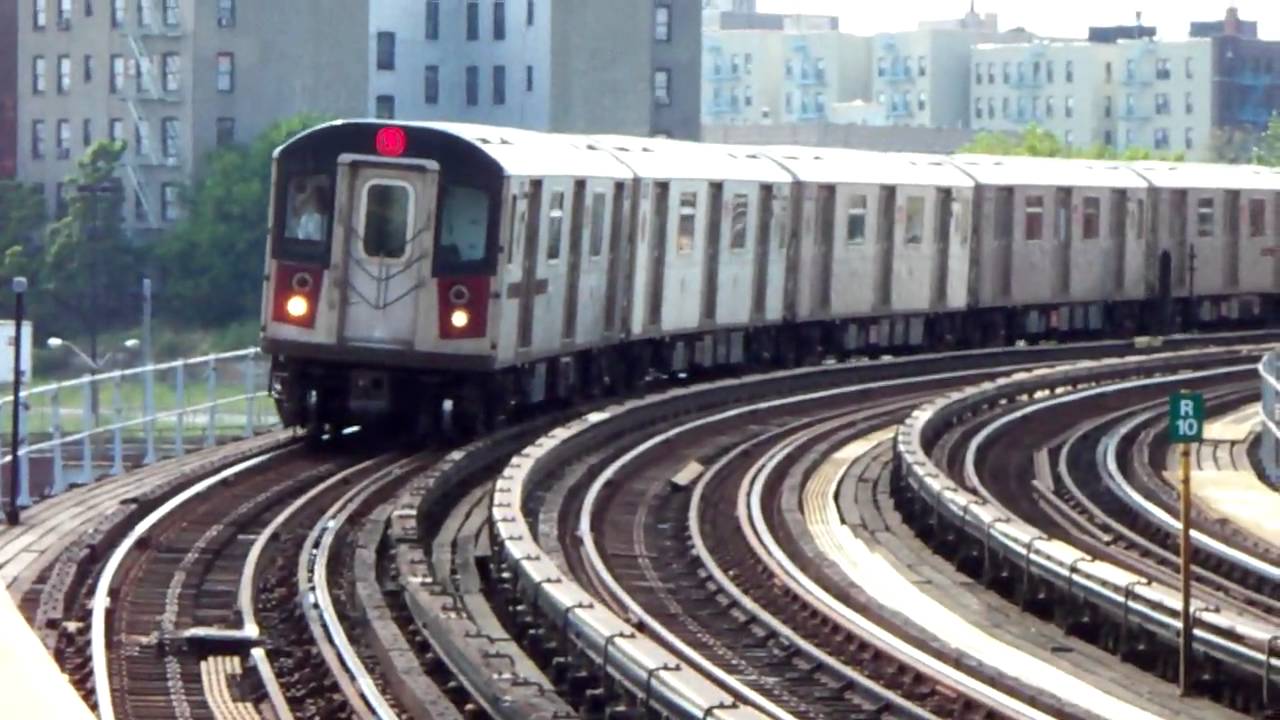 IRT R33WF/R127/134 Refuse Train + R142 (2)(5) at West Farms Station [First HDV w/ Kodak Z1485 IS]