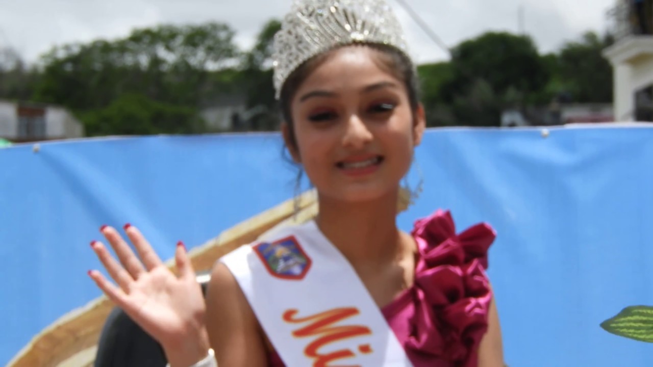 Miss Liceo Preuniversitario de Inform&aacute;tica 2017 Katerine Daniela De Le&oacute;n Avila