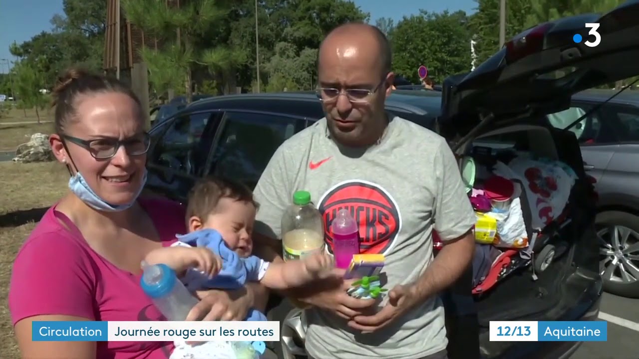 Chass&eacute;-crois&eacute; des vacances : premiers bouchons et premi&egrave;res pauses sur l'aire de Cestas