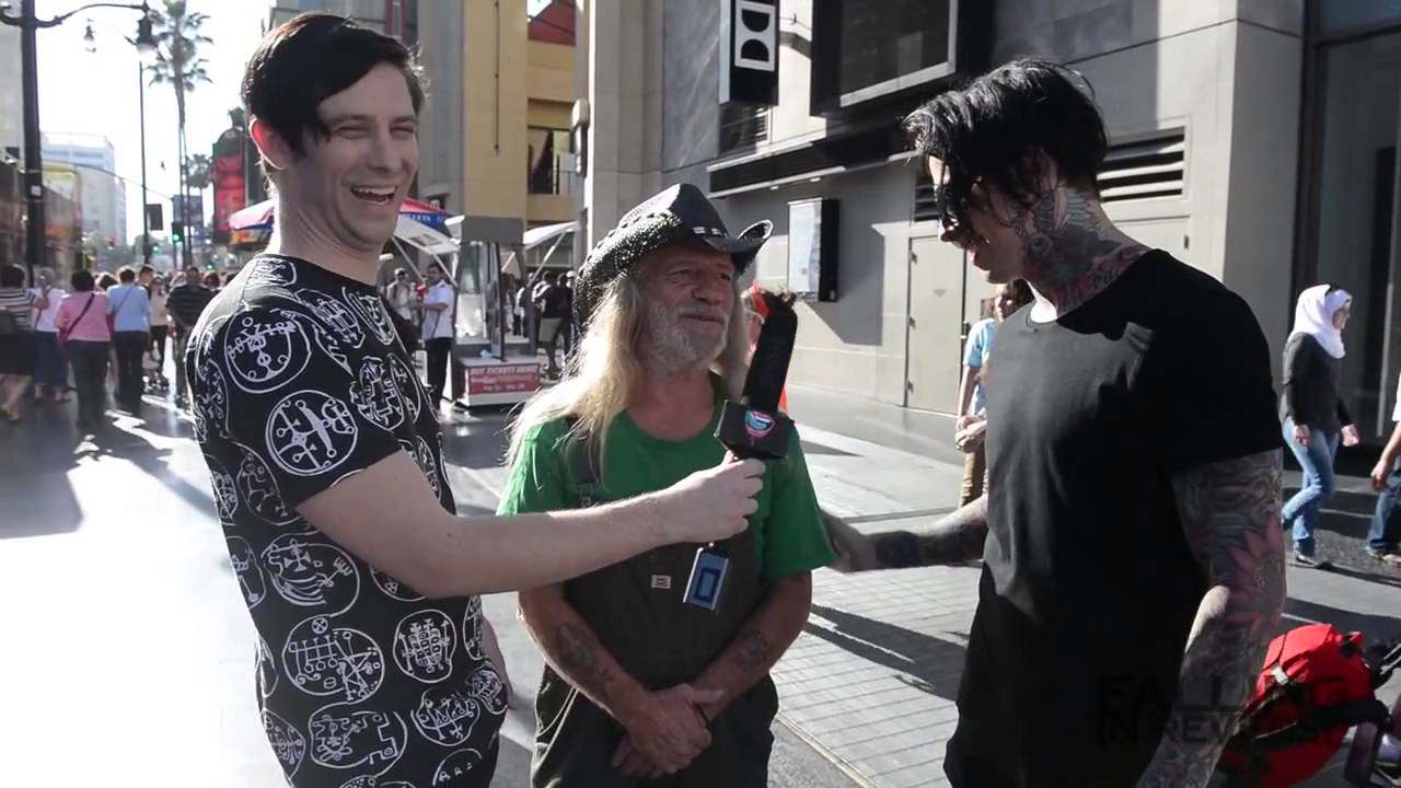 Ronnie Radke & Ryan Seaman (Falling In Reverse) doing the Walk Of Fame Quiz