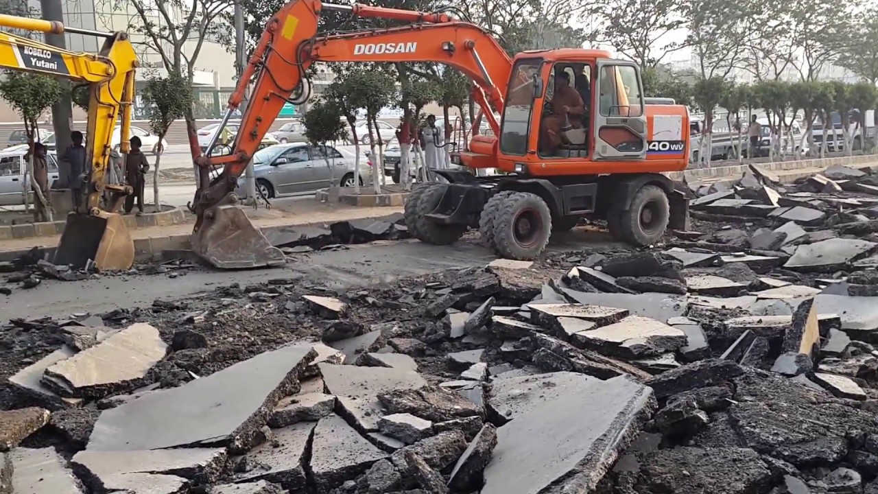 Karachi university road construction Finally Started