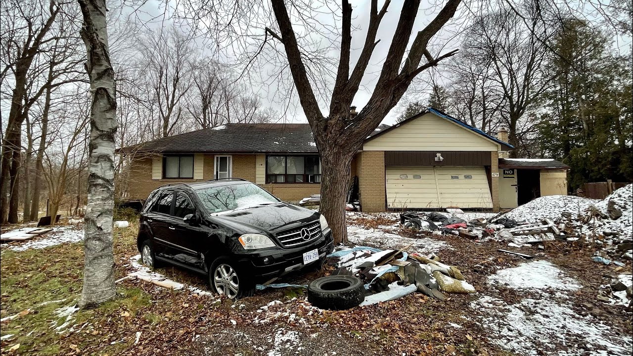 Exploring A Drug Dealers Abandoned House **LUXURY CAR LEFT BEHIND**