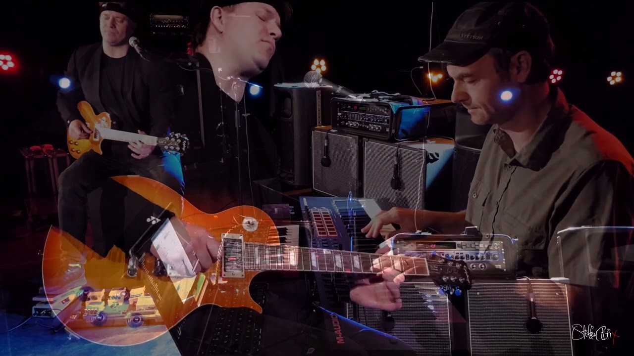 BROTHERS IN ARMS (intro) (temporary clip) by Dire Straits Duo