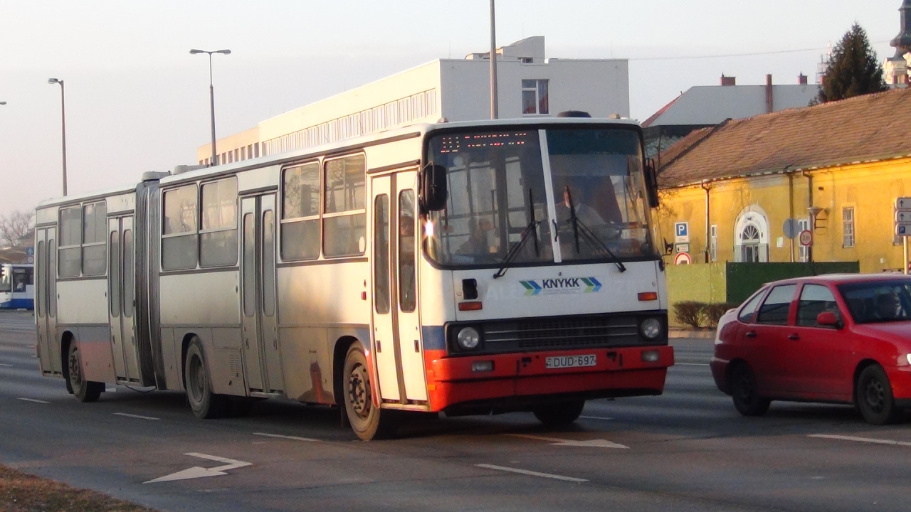 DUD-697, Ikarus 280