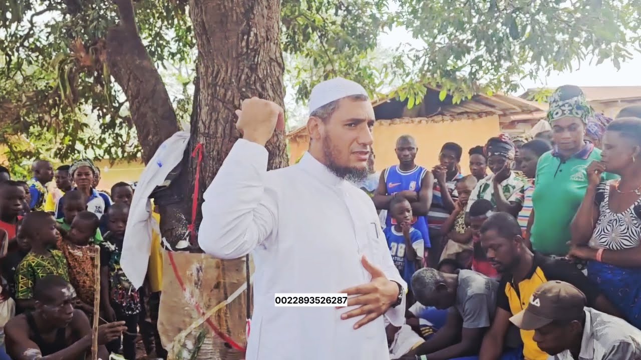 دعوة القرية عند الوثن الذي يعبدونه | انتهى اللقاء بتكسير وثنهم وإسلامهم .