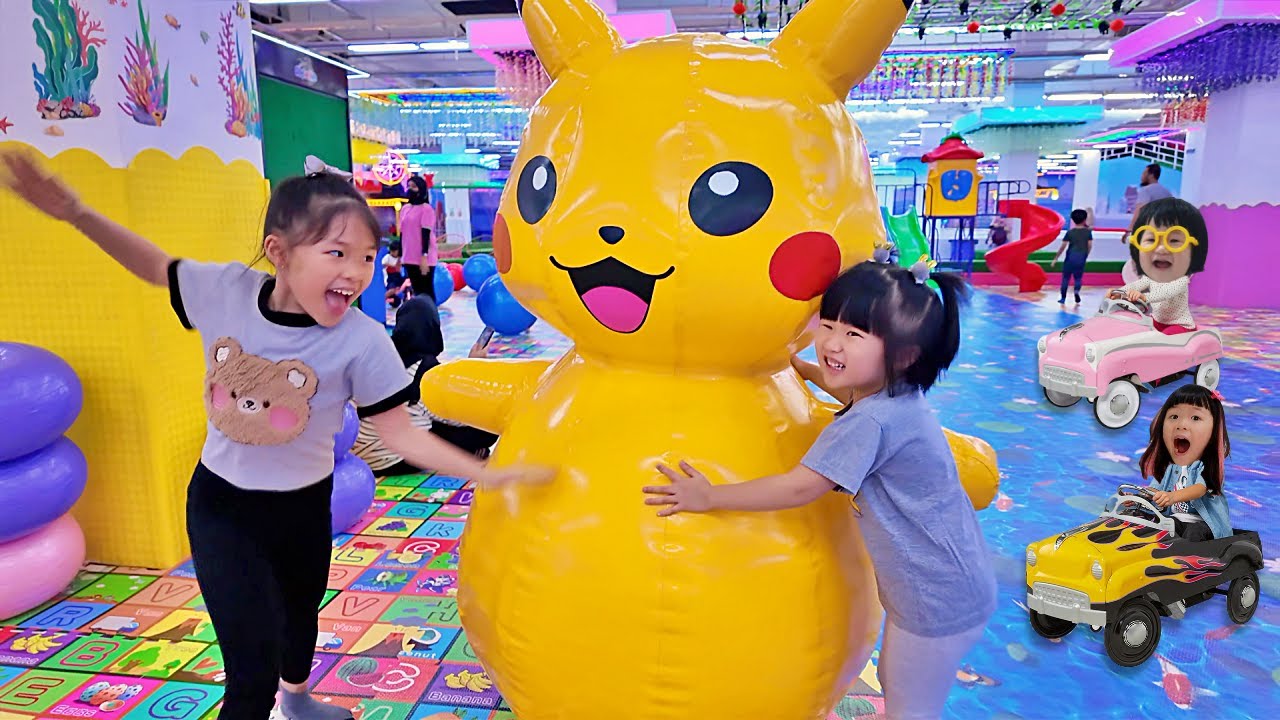 Main Mainan Mobil Mobilan dan Ketemu Pikachu, Perosotan Warna Warni dan Balon Binatang