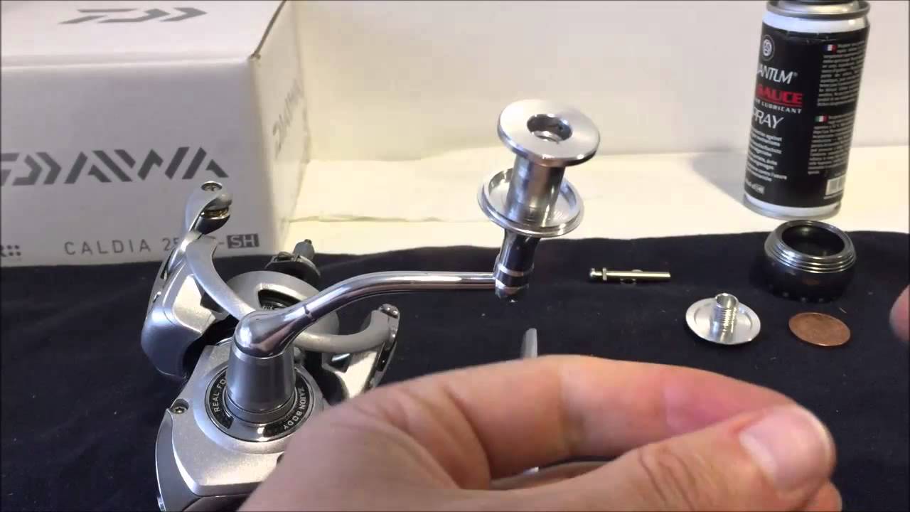 Instalar pomo aluminio en carrete Daiwa