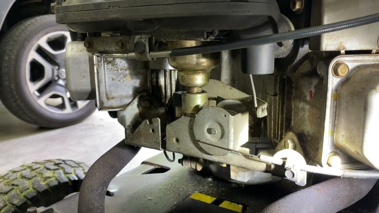 How to Increase the RPM-s on a V-twin Briggs Stratton engine John Deere LA125 (set the Governor)