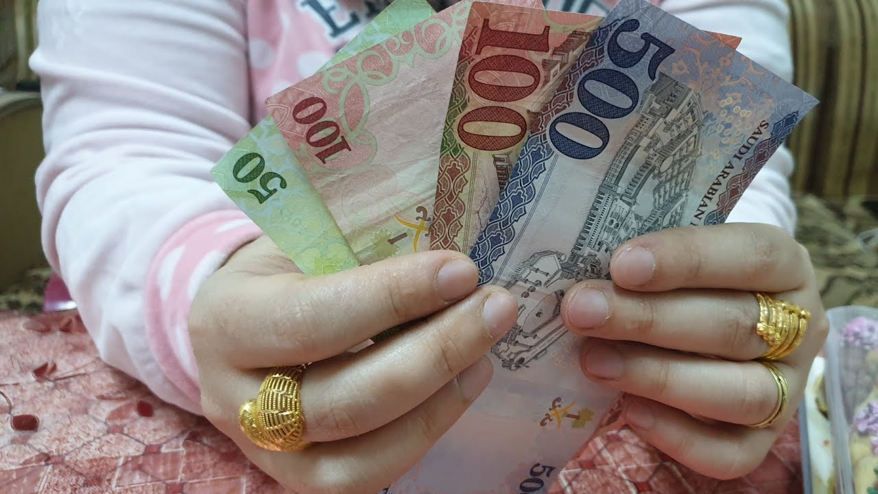 أول قبض ليا من اليوتيوب 🙈وهدية جوزي ليا/وتهنئه بمناسبة العيد/وكلمتين للقنوات الصغيره