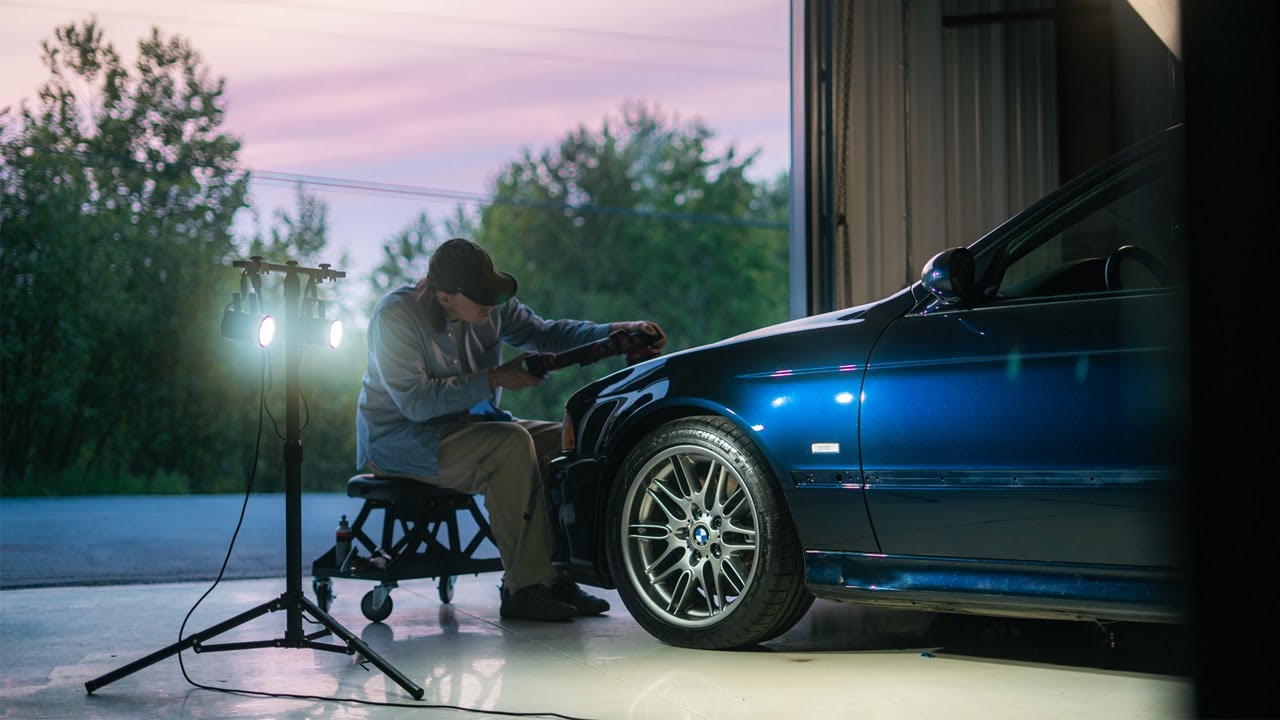 Can This 25 Year Old BMW M5 Paint Shine Again?