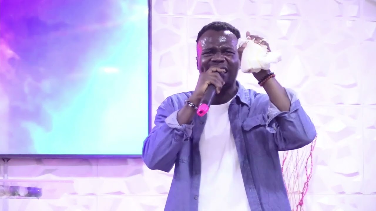 WORSHIP MOMENT WITH Min Ayomide Adetoro