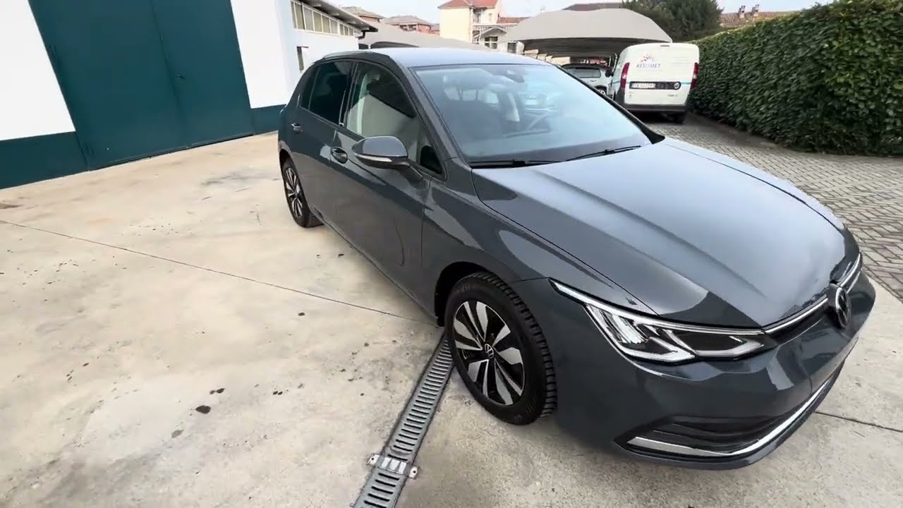 Volkswagen Golf 8 2.0  Tdi 116 cv Move Full Optional pari al nuovo!