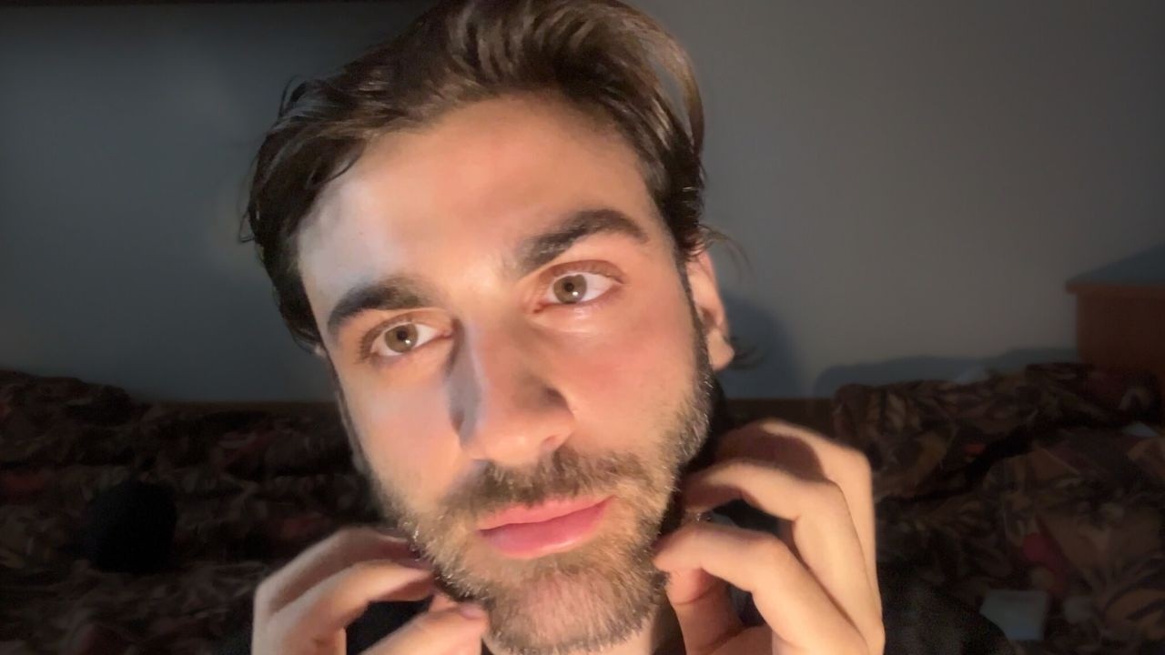 [ASMR] Beard Scratching & Unintelligible Whispering