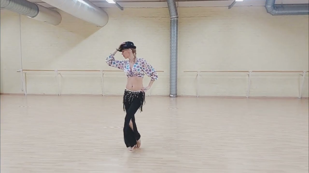 Paris. Retro jazz dance.