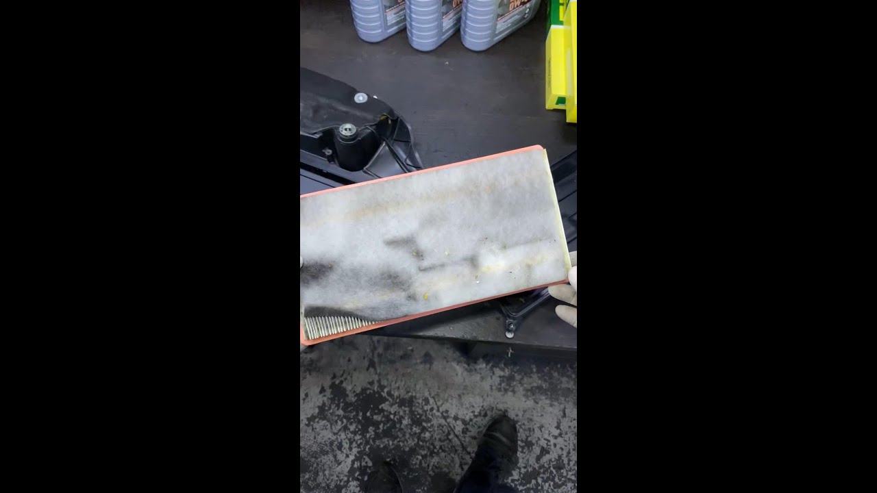 FIAT 500 TWINAIR 80 0.9 AIR FILTER CHANGE HOW TO CHANGE AIR FILTER FIAT 500 LUFT FILTER WECHSELN DIY