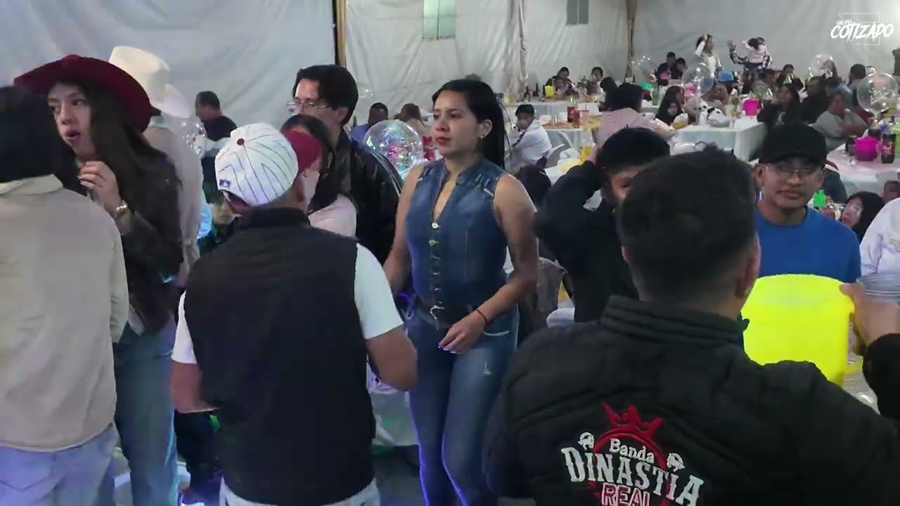 Xv años de lujo con grupo cotizado 