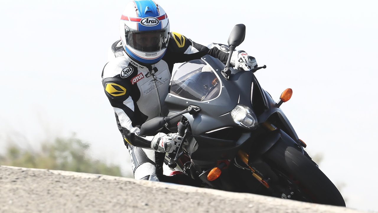 Kevin Schwantz Rides The 2017 GSX-R1000R