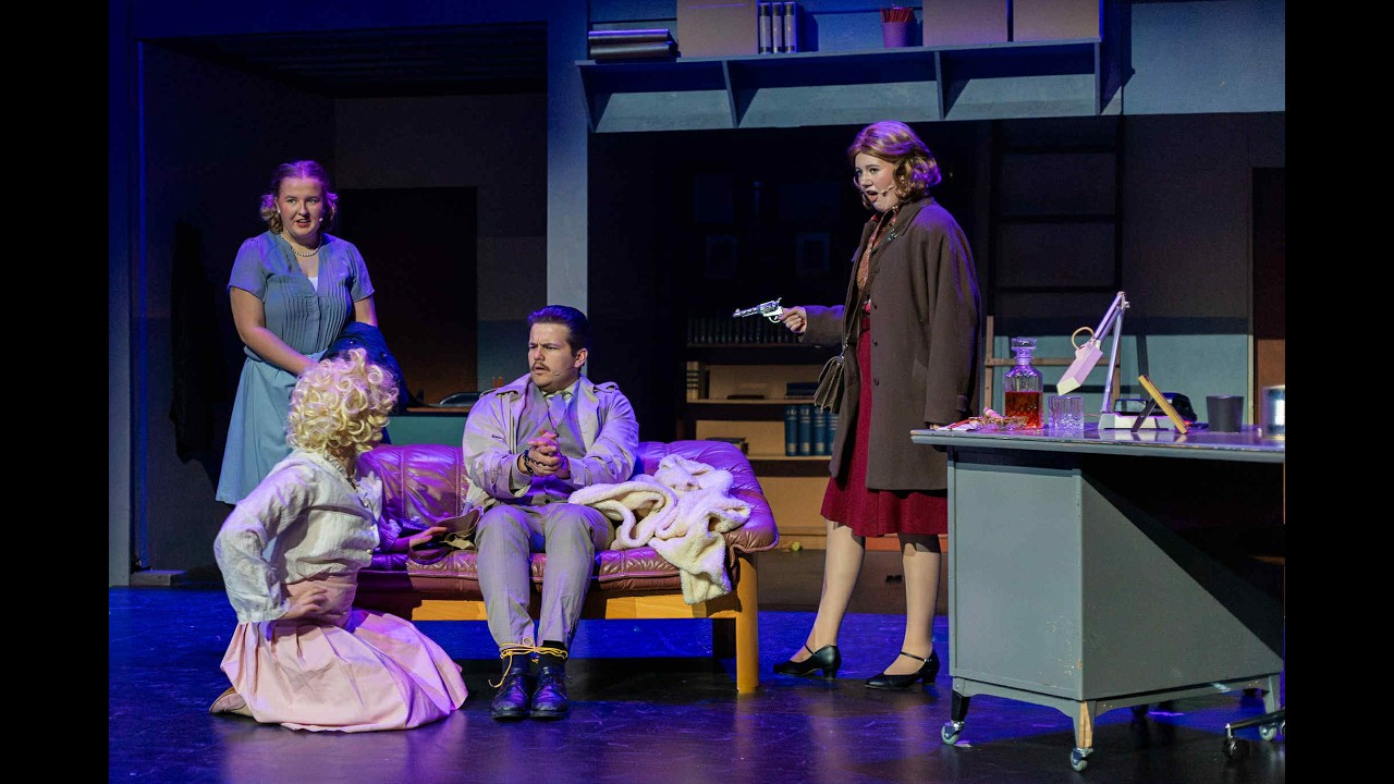 9 to 5, the musical - Diorama Musikalteater