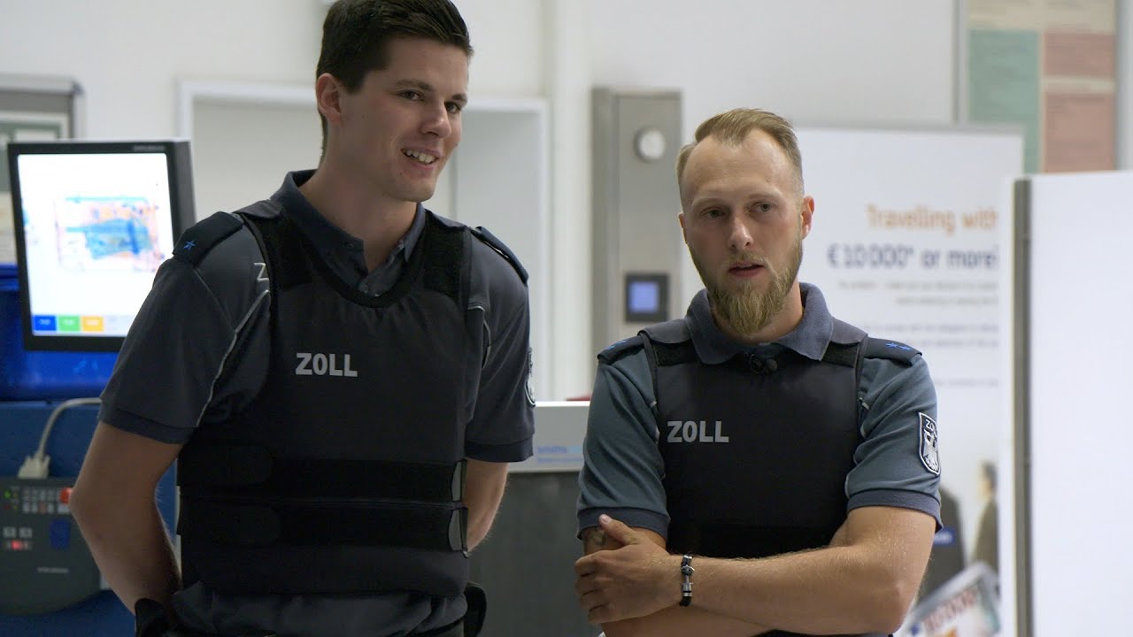 Zu Besuch beim Zoll am Flughafen München - Bayern