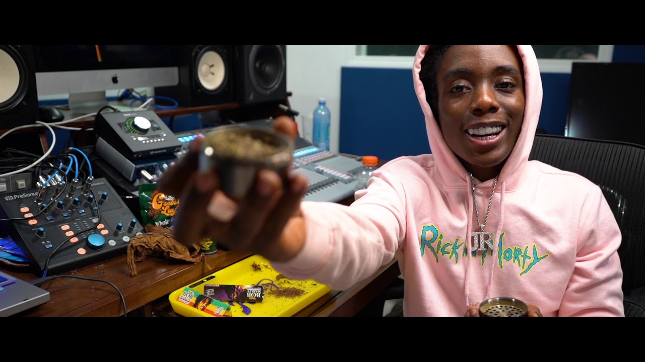 How to Roll a HOT GRABBA SPLIFF w/ JR Luxury