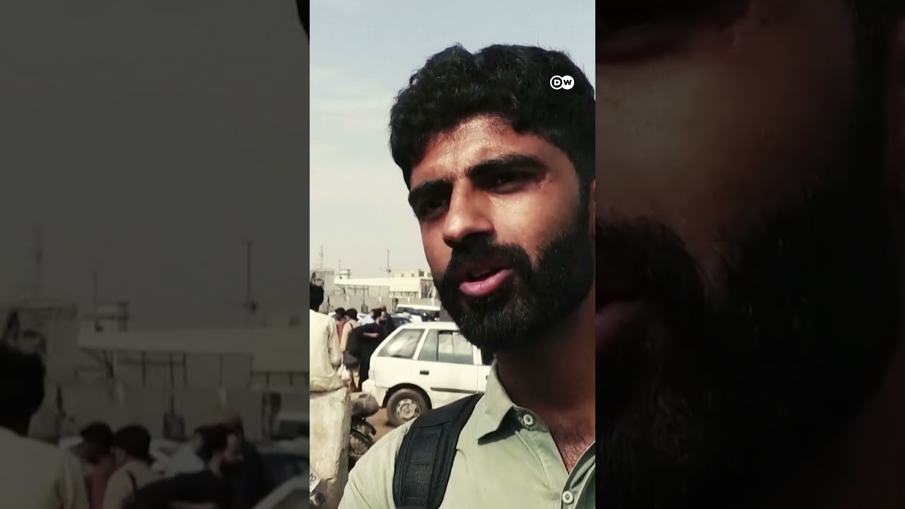 ईद पर पाकिस्तानी महंगाई से परेशान [Pakistanis troubled by inflation on Eid]