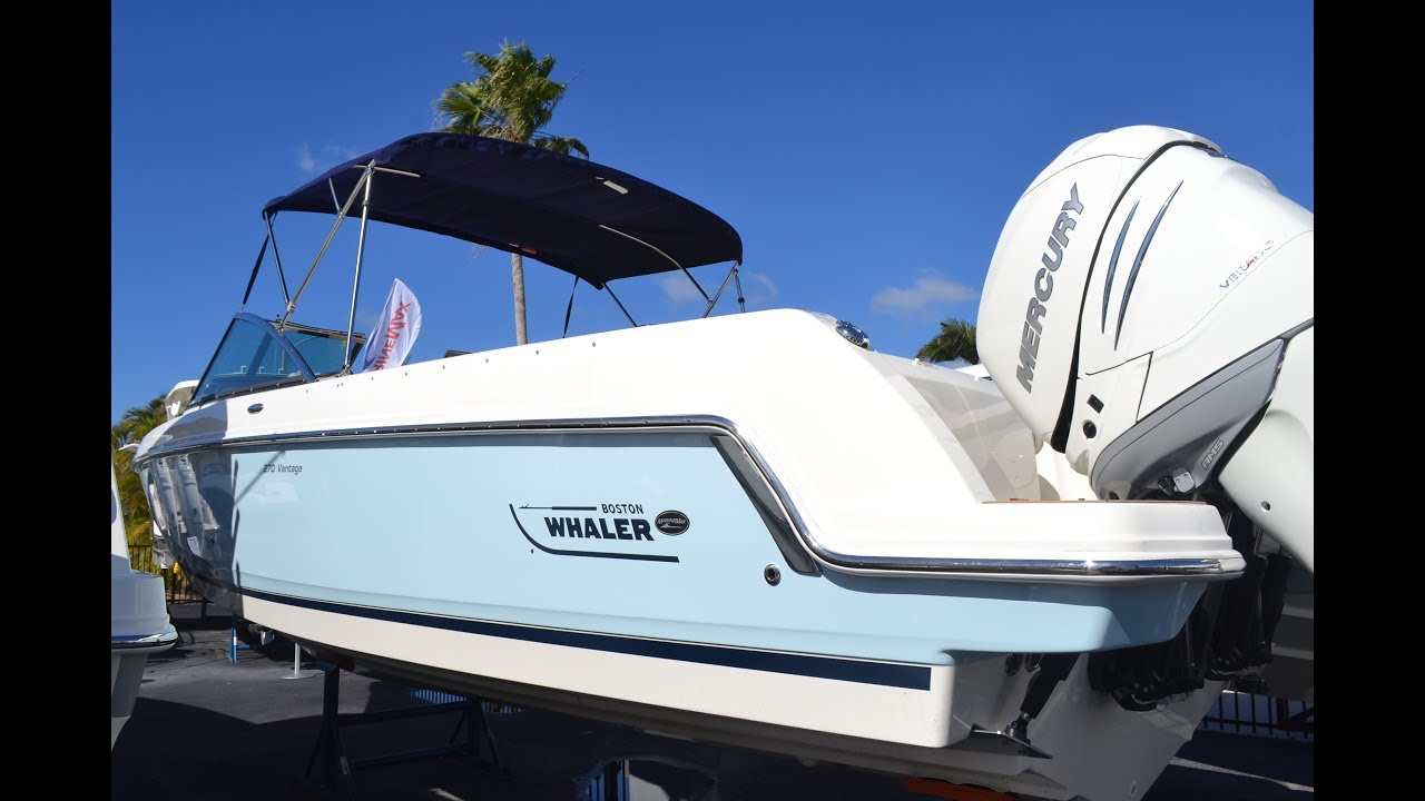 2017 Boston Whaler 270 Vantage For Sale at MarineMax Naples Yacht Center