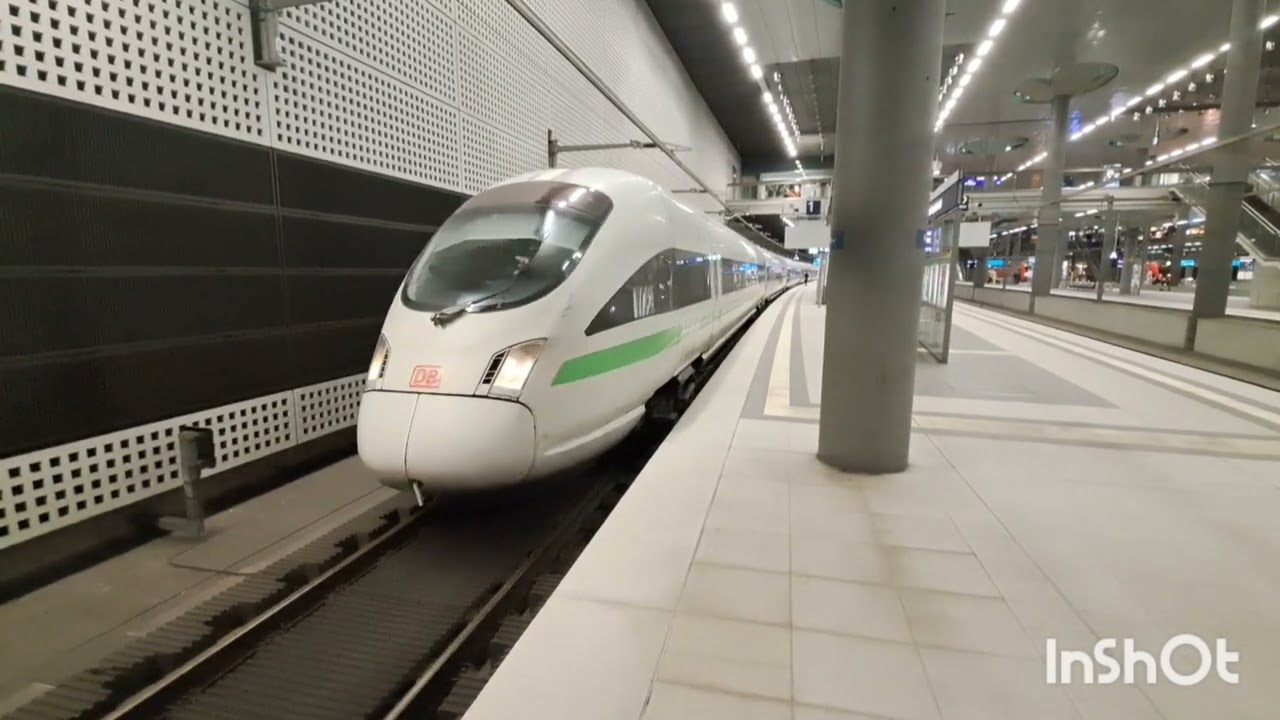 Zugverkehr Berlin Hbf bei Nacht und Frühmorgens und am Tage