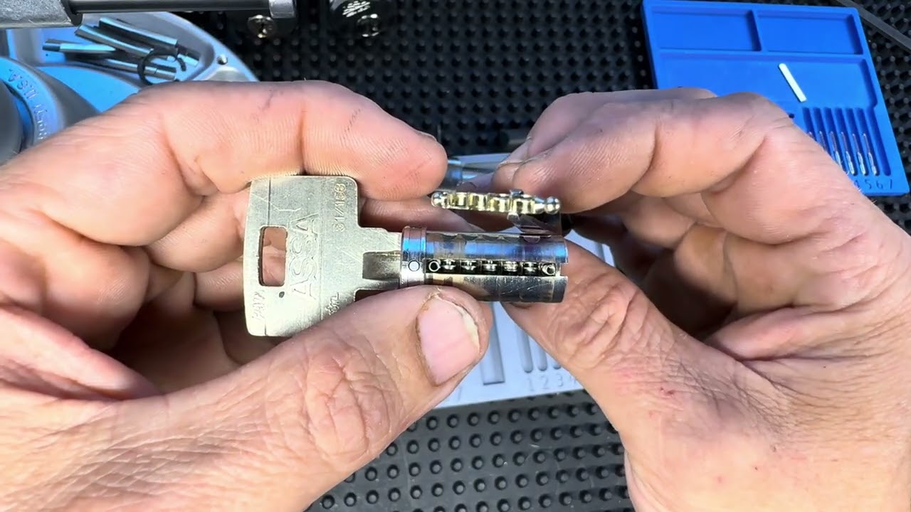 ASSA Twin 6k (Gins) reshoot