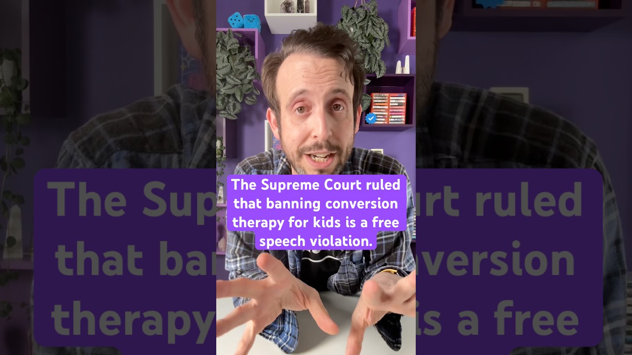 Верховный суд постановил, что запрет на конверсионную терапию для детей является нарушением свобо...