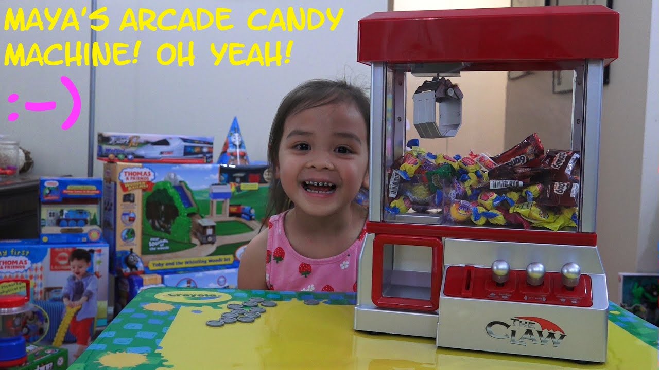 Arcade Games: Candy Arcade Machine Toy Unboxing & Playtime w/ Maya. Cool Toy!