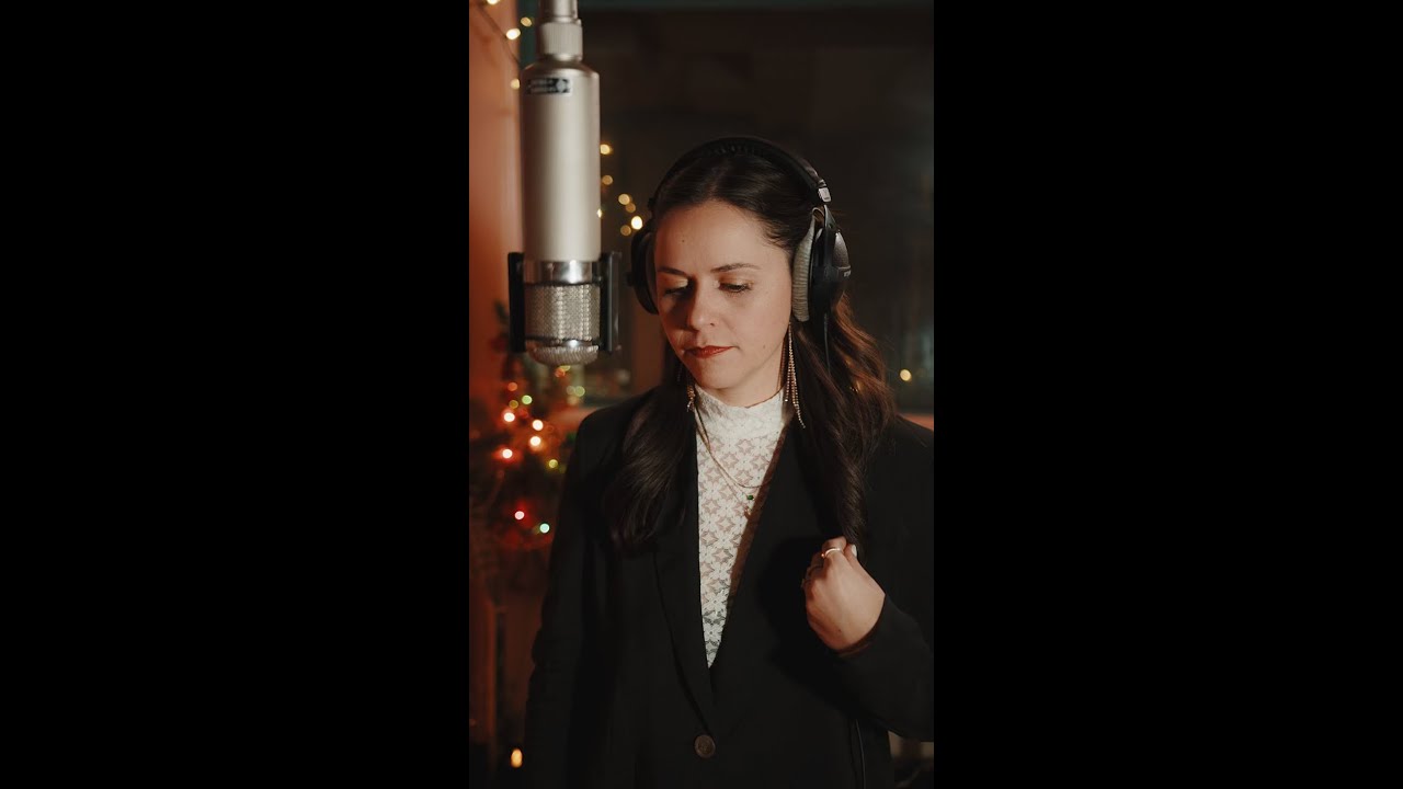 Taylor Rae - The Christmas Song