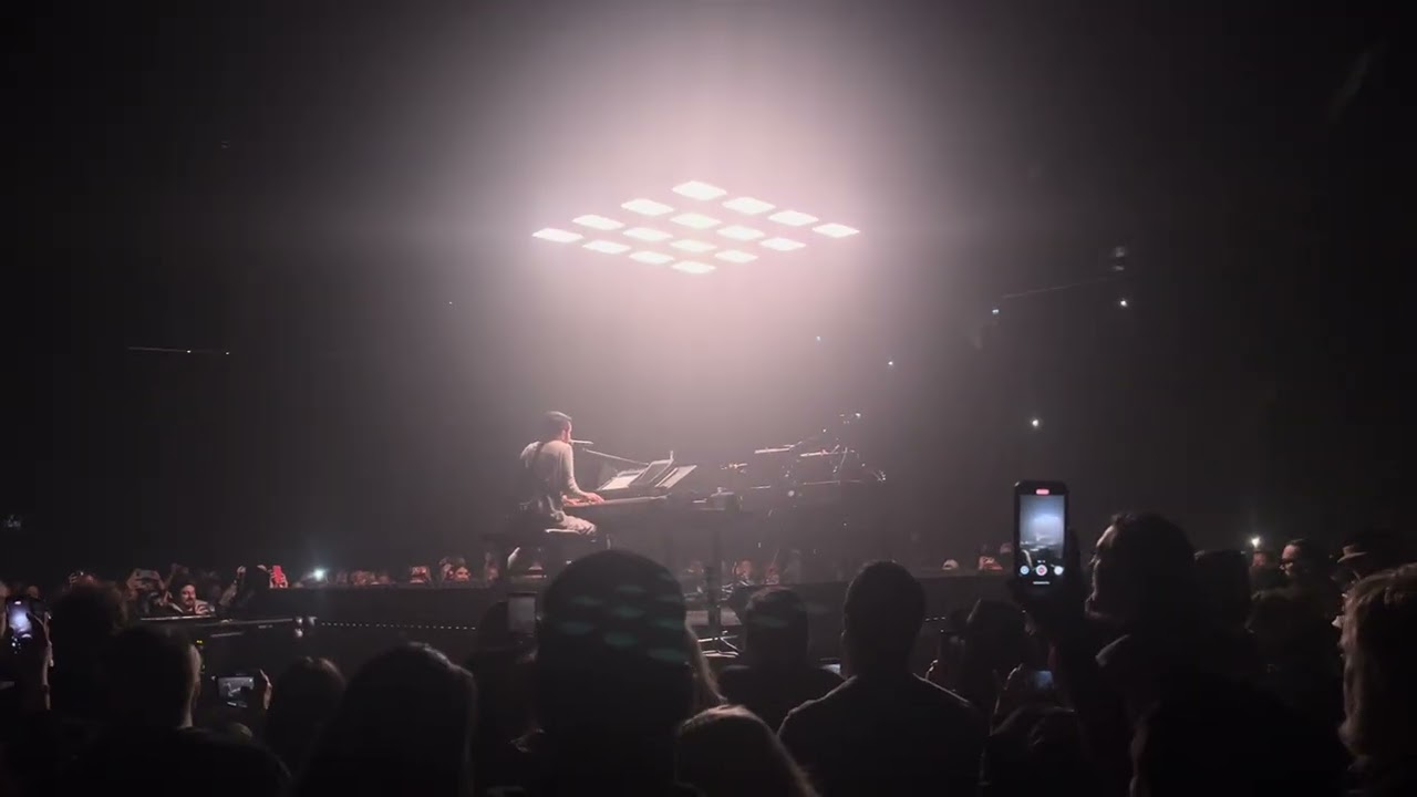 Nine Inch Nails - Boys Noize Outro + (You Made It Feel Like) Home (Peel It Back Tour 18Feb2026)