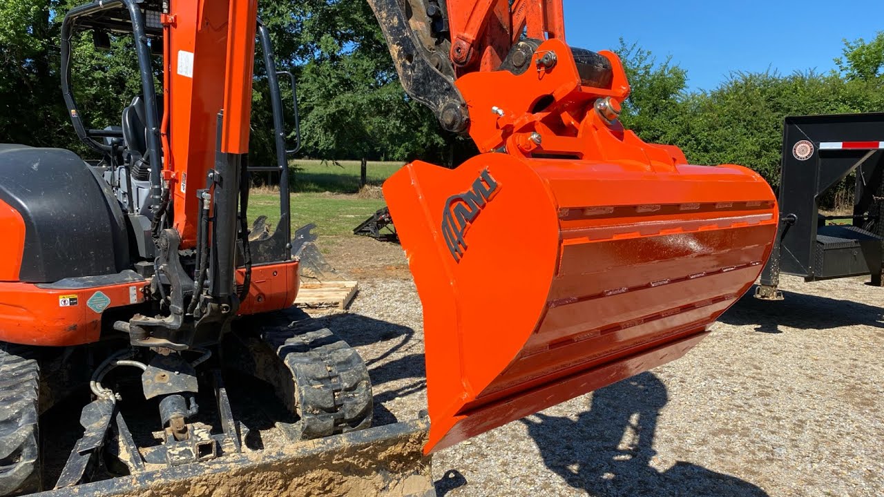 AMI tilt grade bucket for my Kubota mini ex | brand new!
