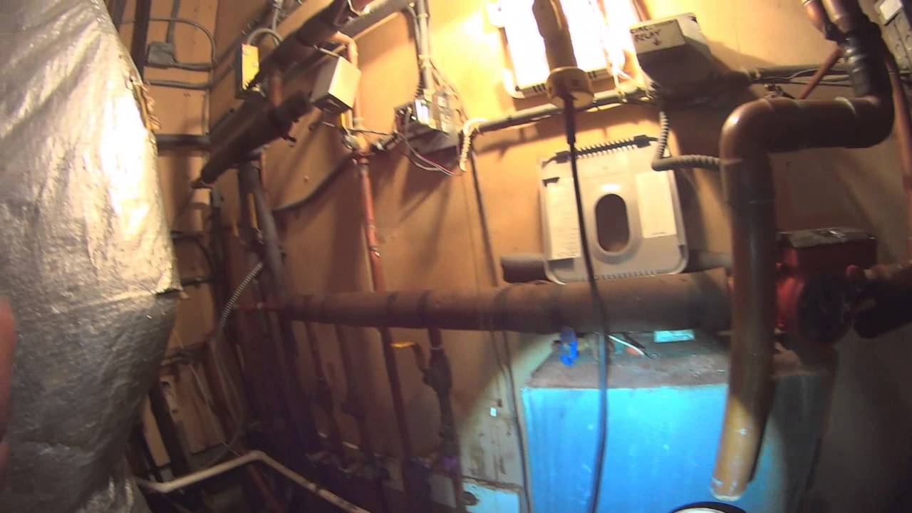 Frozen heating pipes