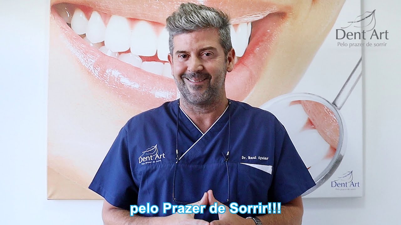 Solução clínica da colocação de implantes dentários e prótese fixa imediata no mesmo dia.