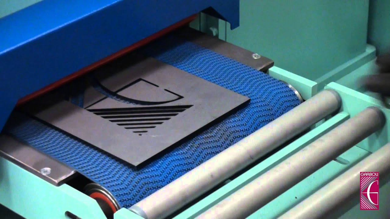 ENTGRATMASCHINE FUER FLACHSTAHL