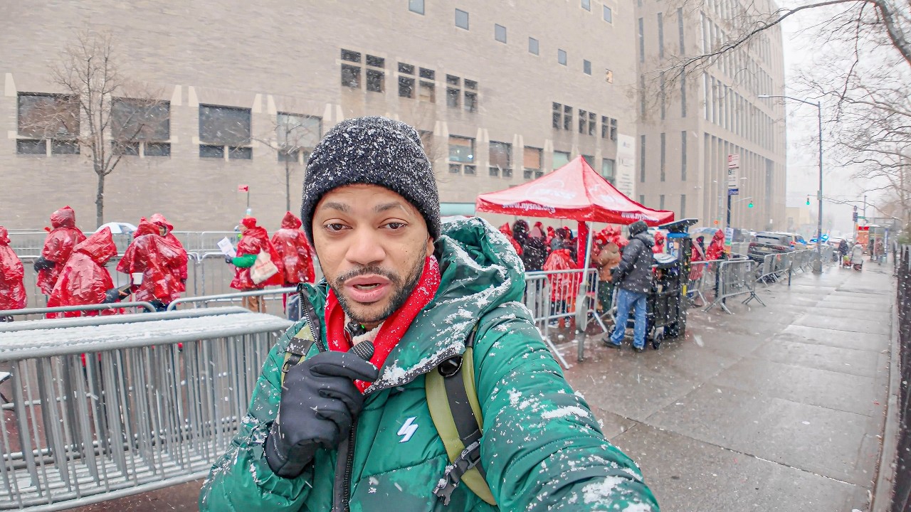 NYC Nurses Brave a Snowstorm on Day 6. No Pay. No Insurance.