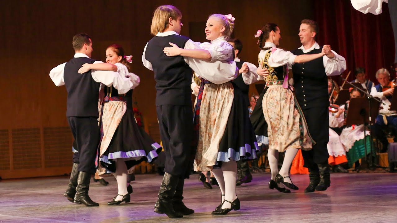 Tańce cieszyńskie - 40 lecie Zespołu Pieśni i Tańca Uniwersytetu Rzeszowskiego 